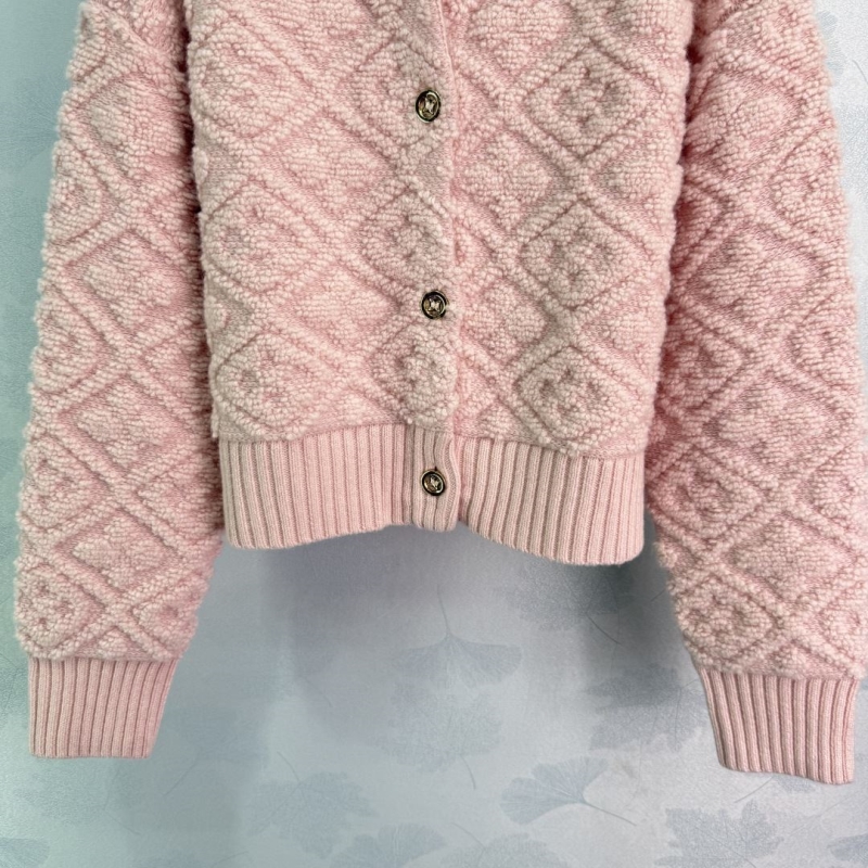 l0vis Vvtt0n sweaters